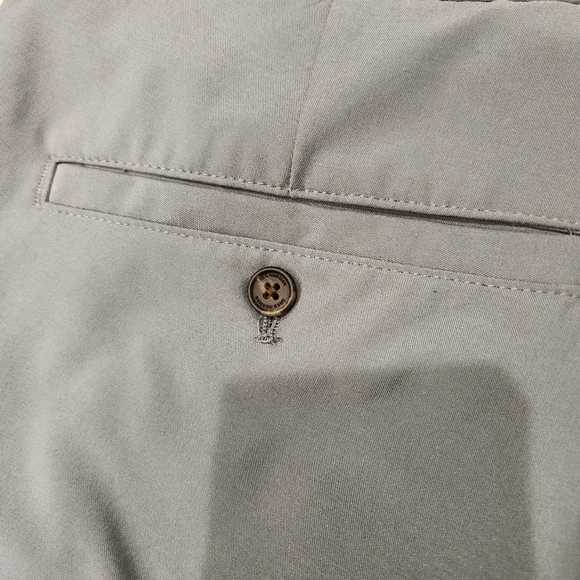 Greg Norman Grey ML75 Microlux Golf Pants Size 34/32- Like New! - Picture 7 of 7